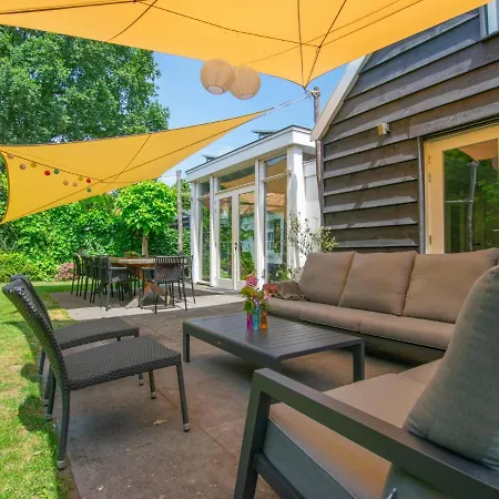 Hemels Helleke オーステルハウト